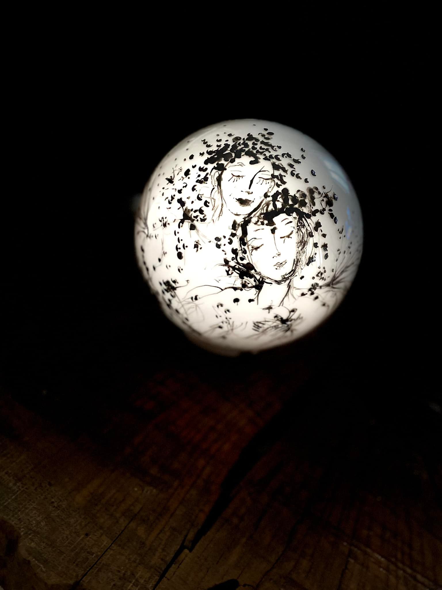 Nouveauté - Plus jamais sans Toi - Lampe à poser - peinture céramique - 15 cm x 15 cm - 2022 - disponible eclairée